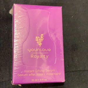 Younique Royalty Instant Lifting Serum